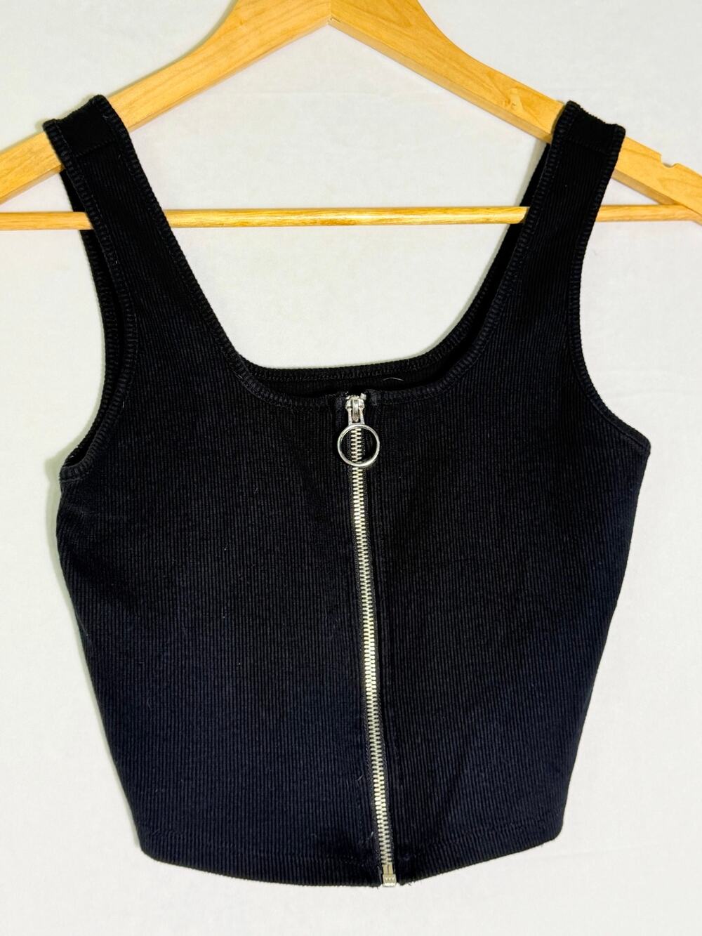 Wild Fable Black Ribbed Zip Front Crop Tank Top Size Small